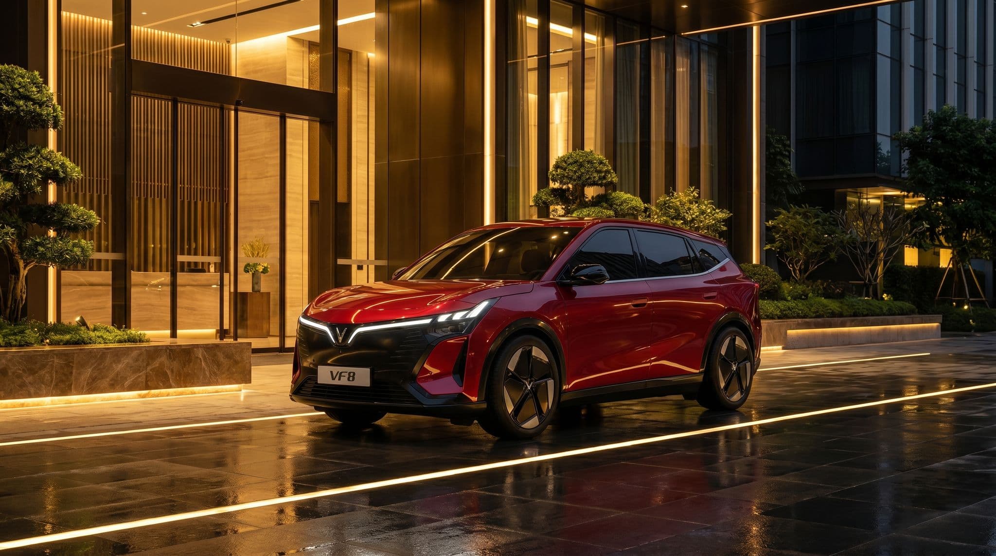 VinFast VF8 thế hệ mới ra  mắt, giá công bố 999 triệu đồng