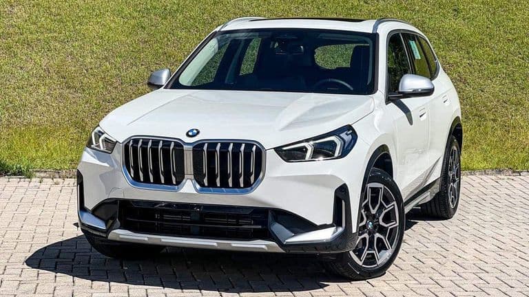 BMW X1 2026 nhận cọc tại Việt Nam với giá 1,689 tỷ đồng