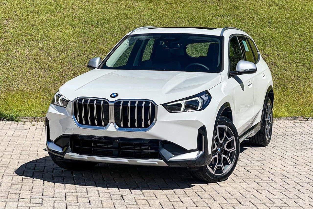 BMW X1 2026 nhận cọc tại Việt Nam với giá 1,689 tỷ đồng